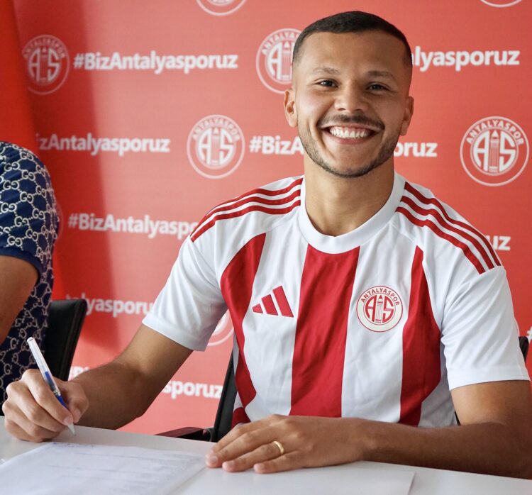 antalyaspor brezilyali stoper thalisson u kadrosuna katti habermeydan e1721243682729