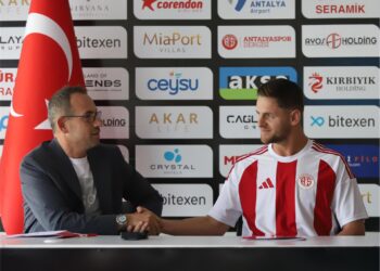Antalyaspor, kaleci Kenan Piric’i kadrosuna kattı!