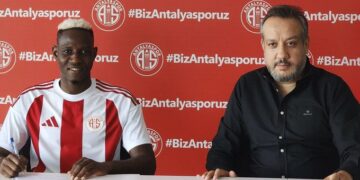 Antalyaspor, Moussa Djenepo’yu açıkladı!