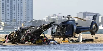 Avustralya’da iki helikopter çarpıştı