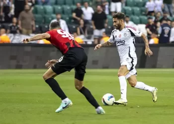 Beşiktaş, Gençlerbirliği’ni 2 golle geçti!