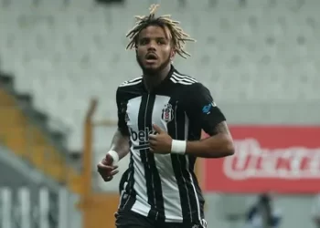 Beşiktaş, Valentin Rosier ile yollarını ayırdı!