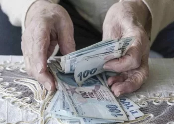 En düşük emekli maaşı açıklandı: AK Parti’nin TBMM’ye sunduğu teklif
