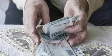 En düşük emekli maaşı açıklandı: AK Parti’nin TBMM’ye sunduğu teklif