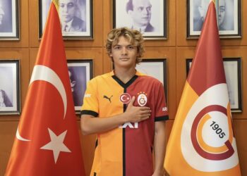 Galatasaray, 18 yaşındaki Efe Akman’la 4 yıllık sözleşme imzaladı!