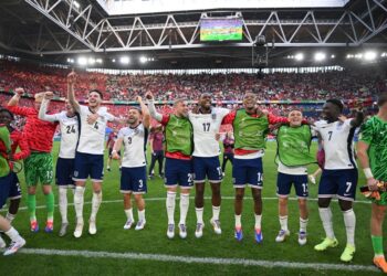 İngiltere, penaltılarla İsviçre’yi geçip yarı finale yükseldi!