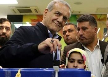 İran’daki seçim yarışında ‘Türk aday’ Pezeşkiyan öne geçti