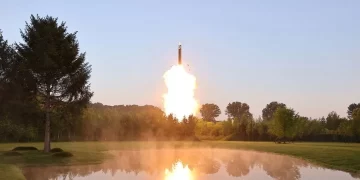 Kore Yarımadası’nda gerilim doruk noktasında! Balistik füzeler fırlatıldı