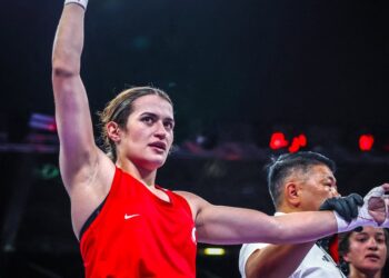 Milli boksör Esra Yıldız, Paris 2024’te son 16 turuna yükseldi!