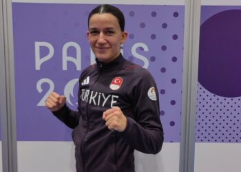 Milli boksör Hatice Akbaş, Paris'te çeyrek finale yükseldi! Milli boksör Hatice Akbaş, Paris’te çeyrek finale yükseldi!