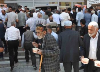 Muş Bulanık’ta, muharrem ayı nedeniyle 2 bin kişiye aşure dağıtıldı!