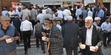 Muş Bulanık’ta, muharrem ayı nedeniyle 2 bin kişiye aşure dağıtıldı!