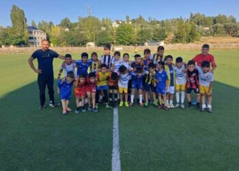 Muş Malazgirt’te, açılan futbol akademisine çocuklar büyük ilgi gösterdi!