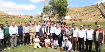 Muş Valisi Avni Çakır, Arıköyü’nde incelemelerde bulundu!