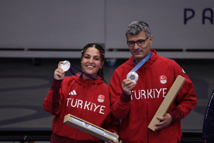 paris 2024 te tarhan dikec ikilisi gumus madalya aldi habermeydan