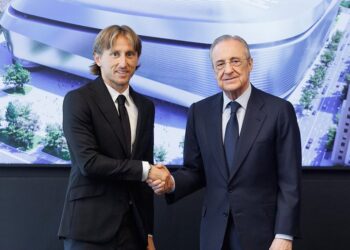 Real Madrid, Luka Modric ile 1 yıl uzattı! Real Madrid, Luka Modric ile 1 yıl uzattı!