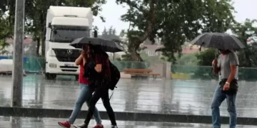 Meteoroloji güncel haritayı yayınladı: İstanbul da dahil sağanak uyarısı