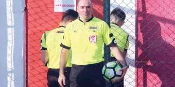 Süper Lig’de, 2 isim hakemliği bıraktı!