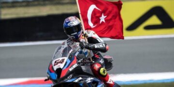 Toprak Razgatlıoğlu, Çekya’da hat-trick yaptı!