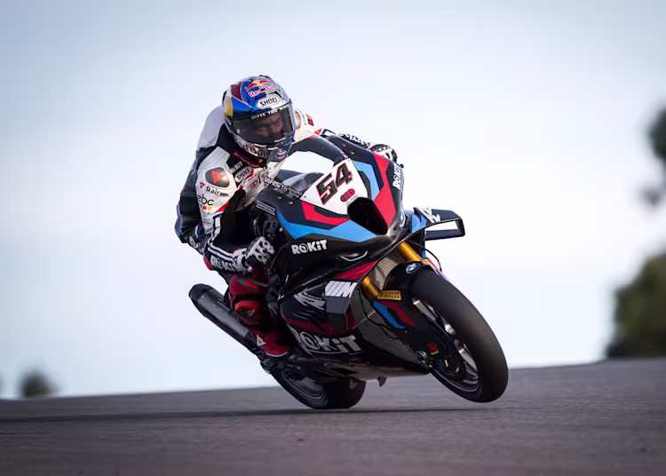 Toprak Razgatlıoğlu, Çekya’da ilk yarışından zaferle ayrıldı!