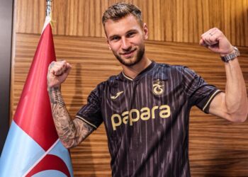 Trabzonspor, Denis Draguş için imza töreni düzenledi!