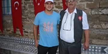 30 yıldır Sinop’un tek cazgırı, yerine oğlunu yetiştiriyor!