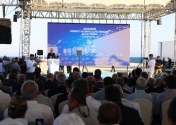 Bakan Uraloğlu: Anamur-Girne rotası en kısa mesafeli deniz rotası oldu