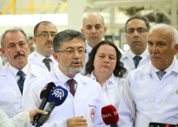 Bakan Yumaklı'dan Tarım Kredi Süt Tesisi'nde İnceleme Bakan Yumaklı’dan Tarım Kredi Süt Tesisi’nde İnceleme