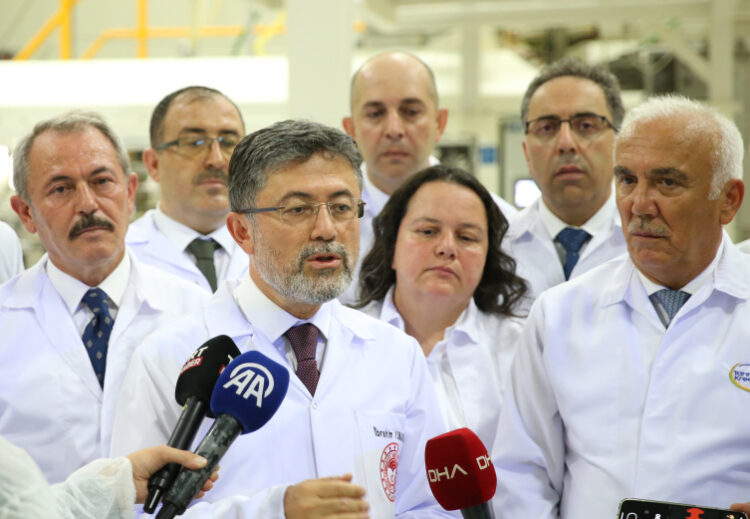 Bakan Yumaklı'dan Tarım Kredi Süt Tesisi'nde İnceleme Bakan Yumaklidan Tarim Kredi Sut Tesisinde Inceleme habermeydan