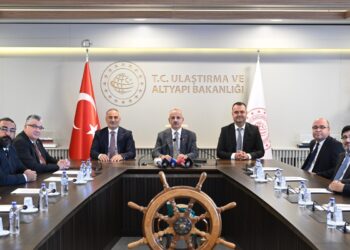 Bakan Uraloğlu Duyurdu! Çevre Dostu Gemilere Teşvik Desteği