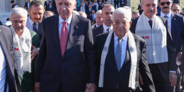 Cumhurbaşkanı Erdoğan, Abbas ve Kurtulmuş ile bir araya geldi