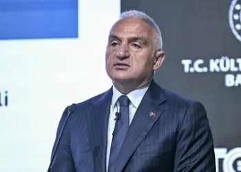 Bakan Ersoy’dan Instagram’a getirilen erişim yasağına ilişkin açıklama