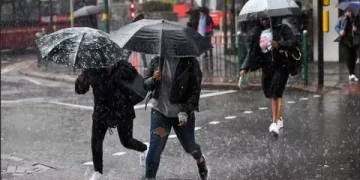 Meteoroloji ve AFAD saat vererek uyarmıştı! İstanbul’da beklenen yağış başladı
