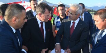 Bakan Uraloğlu duyurdu! Kıbrıs çevre Yolu’na start veriliyor