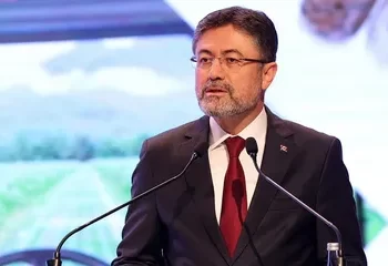 Bakan Yumaklı: Manisa üzümde birinci