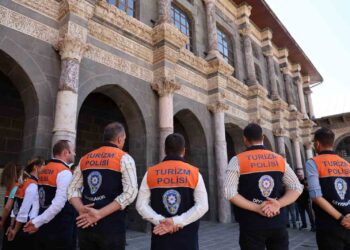 Diyarbakır’da “Turizm Polisi” göreve başladı