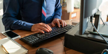 Ücretli çalışan sayısı yıllık yüzde 3,4 arttı