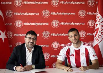 Antalyaspor’dan, Emrecan Uzunhan için imza töreni!