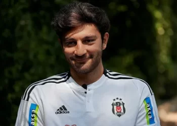 Beşiktaş, Emrecan Uzunhan’ı Antalyaspor’a kiraladı!