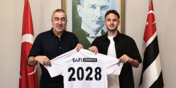 Beşiktaş, Fahri Kerem Ay ile sözleşme yeniledi!