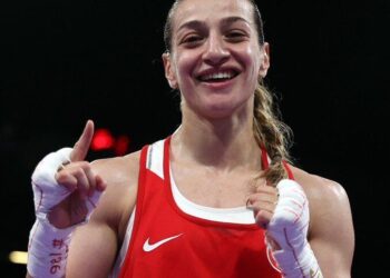 Buse Naz Çakıroğlu, Paris 2024’te finale yükseldi!