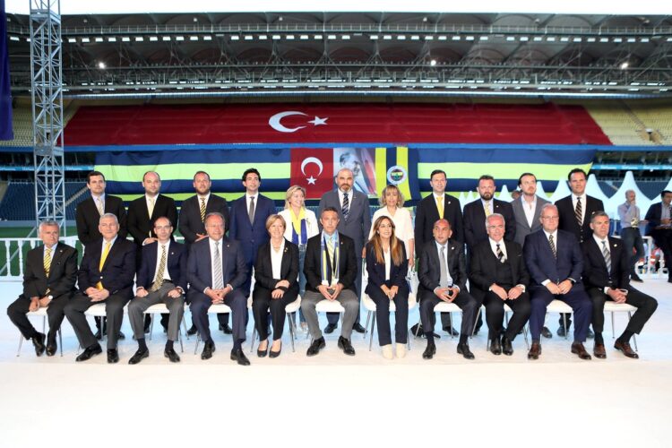 fenerbahce yonetiminde 2 istifa birden habermeydan