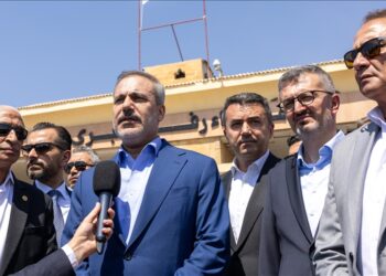 Bakan Fidan, Kahire’de Mısır lideri Sisi ile görüştü