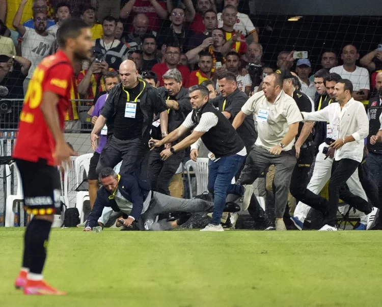galatasaray dan saldiriya ugrayan ali koc ile ilgili aciklama habermeydan