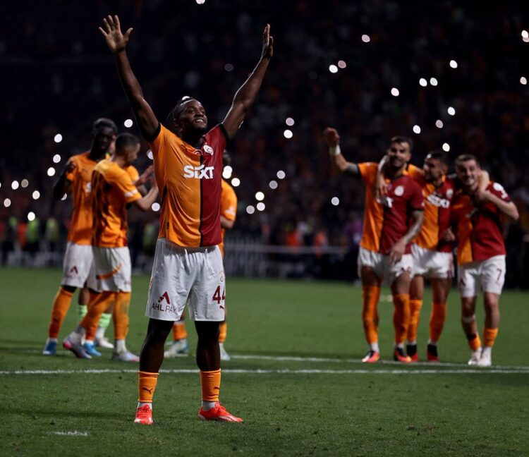 galatasaray hatayspor u puansiz gonderdi habermeydan