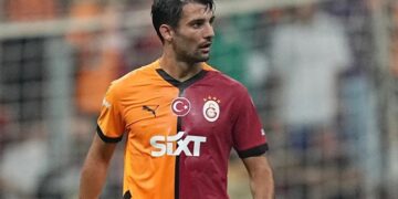 Galatasaray, Leo Dubois ile yolların ayrıldığını açıkladı!