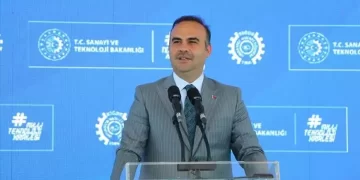 Bakan Kacır, dış ticaret verilerini inceledi