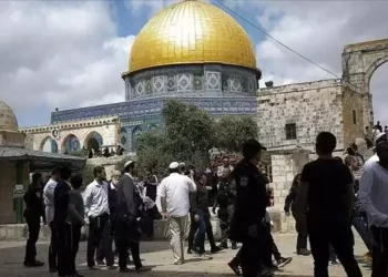 Mescid-i Aksa'ya baskın düzenlendi Mescid-i Aksa’ya baskın düzenlendi