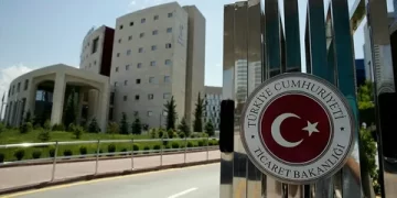 2.2 ton pudraya emdirilmiş vaziyette metamfetamin ele geçirildi