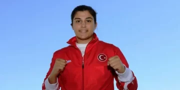 Milli boksör Busenaz Sürmeneli, Paris 2024’e veda etti!